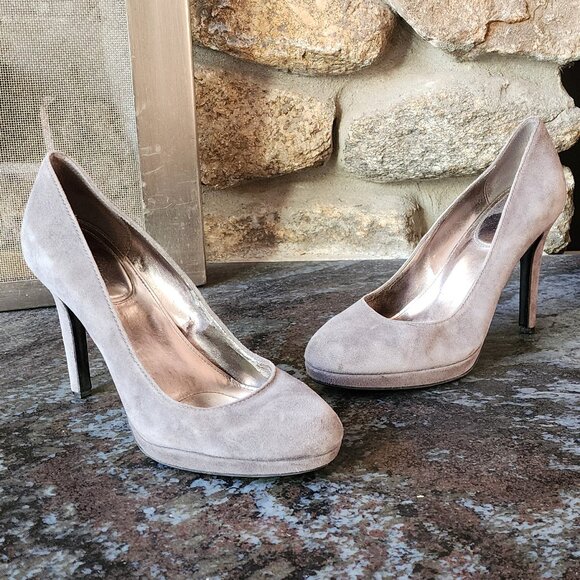 Calvin Klein Onyx Platinum Suede Platform Heels Size 7.5 - Picture 4 of 16